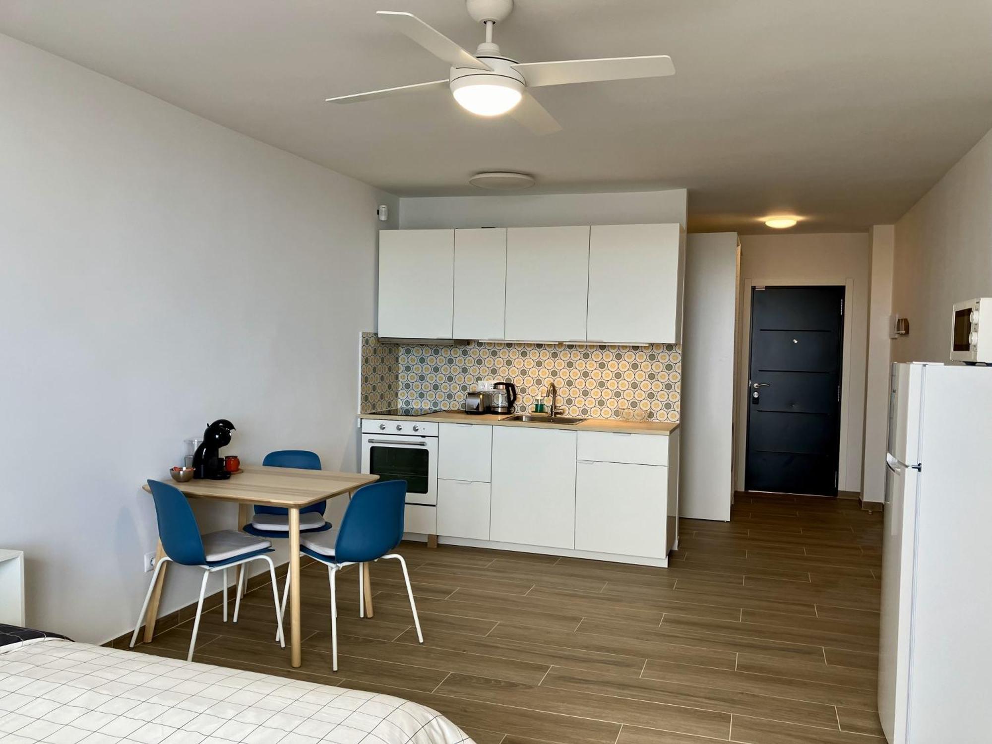 Costa Adeje - Modern Apartment With Terrace Views Of Ocean & Sunset 외부 사진